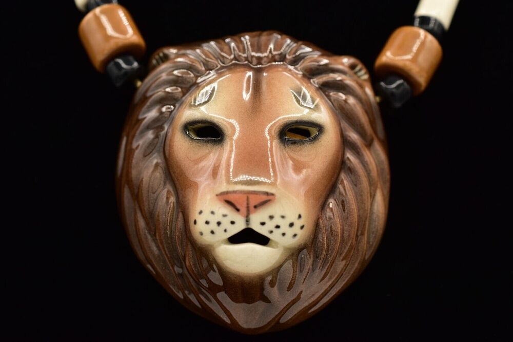 Vintage Ceramic Lion Necklace Zoo Pendant Beaded Hand Painted Black 1980s Bin4A